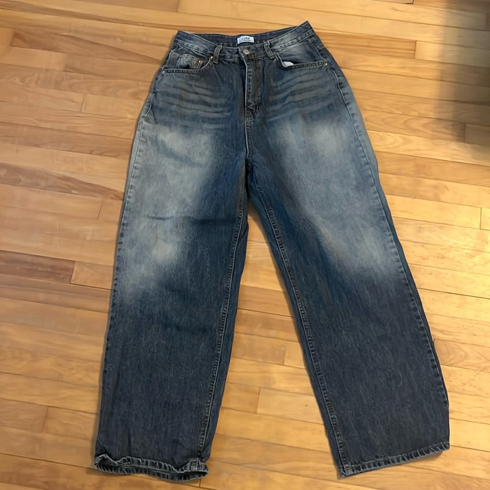 Size 2 baggy jeans from Lewkin